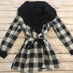 🖤 NWT Plaid coat 🖤